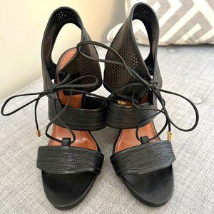 DEREK LAM Brooklyn Wedge Heel | Black | Size 7.5